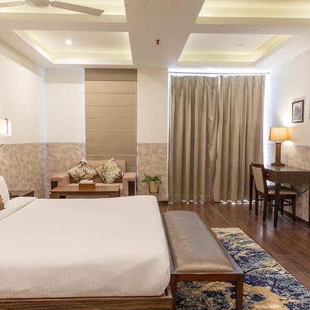 Hotel Alaya 데라둔 외부 사진