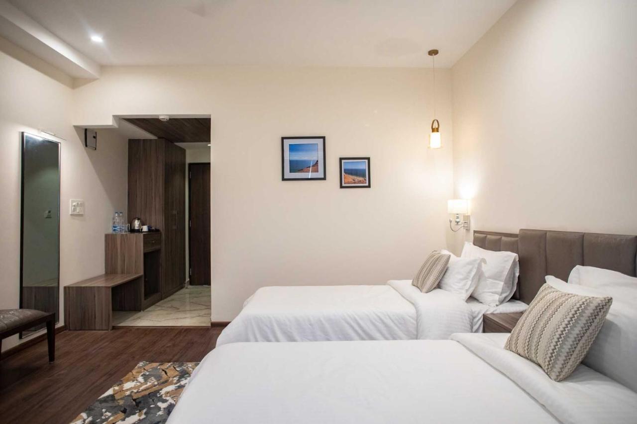 Hotel Alaya 데라둔 외부 사진