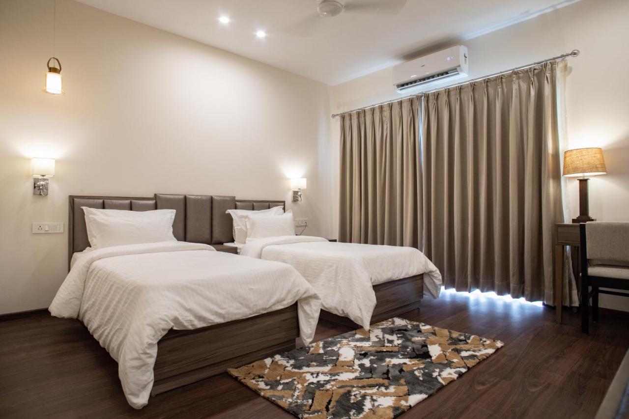 Hotel Alaya 데라둔 외부 사진