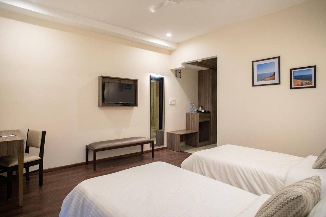 Hotel Alaya 데라둔 외부 사진