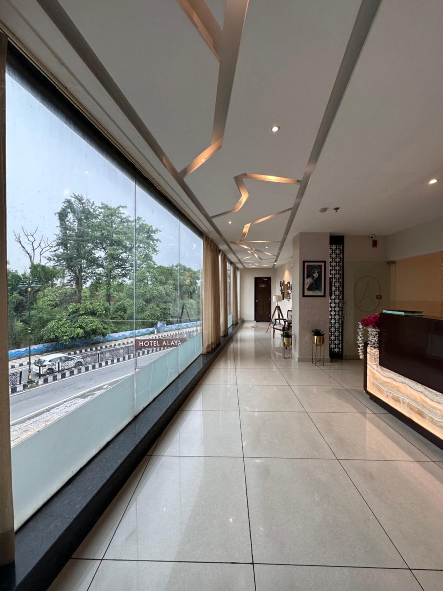 Hotel Alaya 데라둔 외부 사진